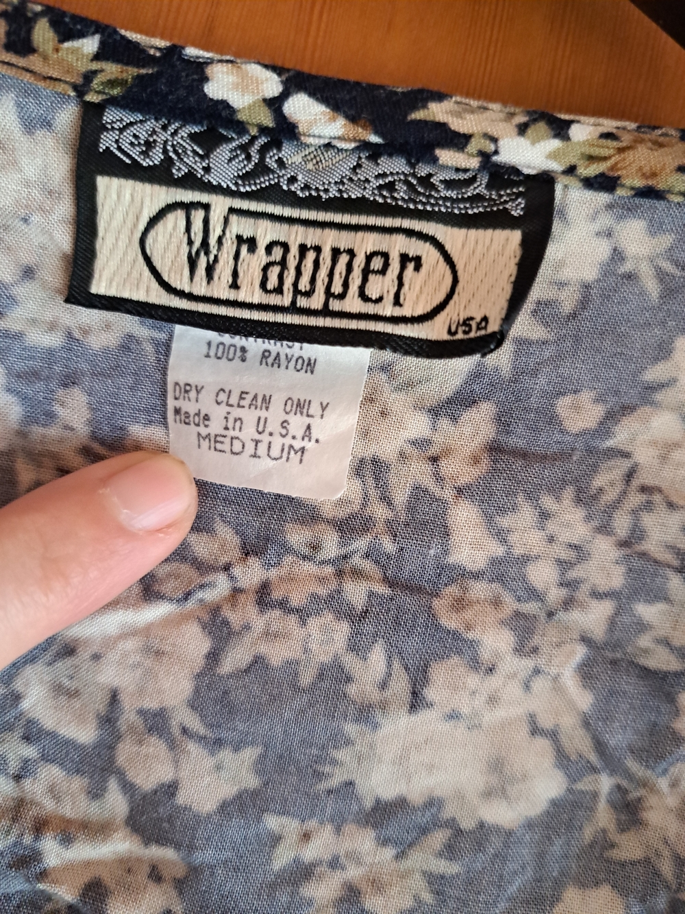 Vintage Wrapper Cream Textured Button-Front Vest with Navy Floral Back 90s - Picture 2 of 5